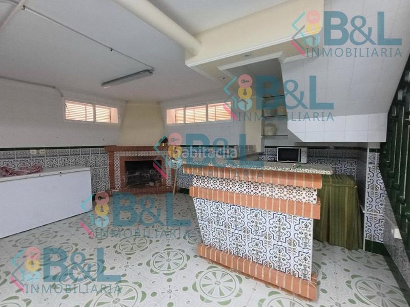 Foto c5567bf2-2fd3-462b-8f27-5dd0fdc6ea38. Chalet mit parking in Punta Umbría