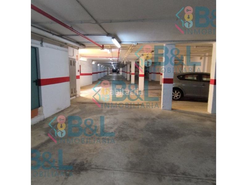 Foto 9c98d024-1f27-4b56-b3c5-0694b0d36c54. Parking coche plaza de garaje campo de golf . en Islantilla