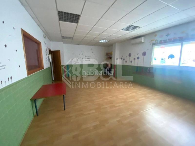 Foto cf3867f3-7e2b-4749-94bb-be87b829973b. Local commercial dans La Hispanidad - Verdeluz Huelva