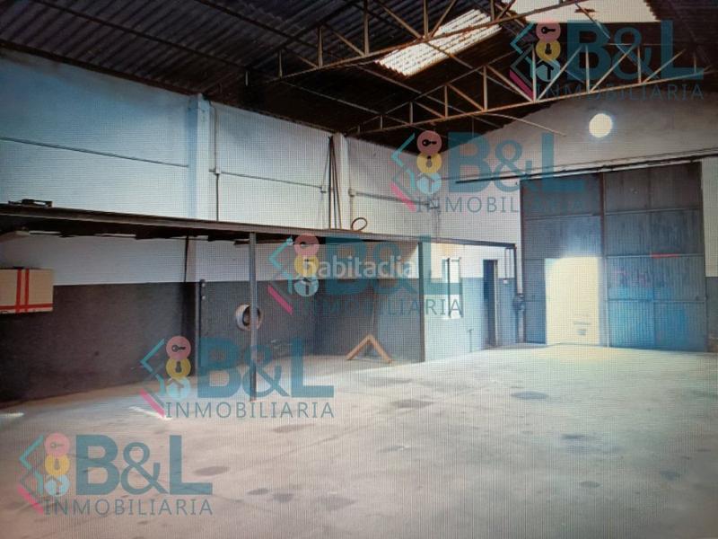 Foto 5b52664d-399f-4e90-83d4-96c345435197. Fabrikhalle in Niebla