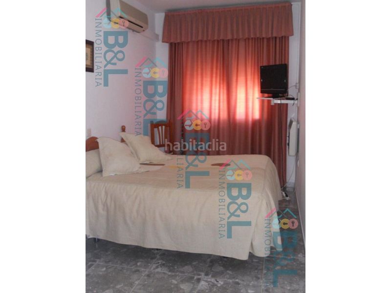Foto 4c8ac5a5-5729-49be-8c71-a61b578289d6. Local comercial a Rosal de la Frontera