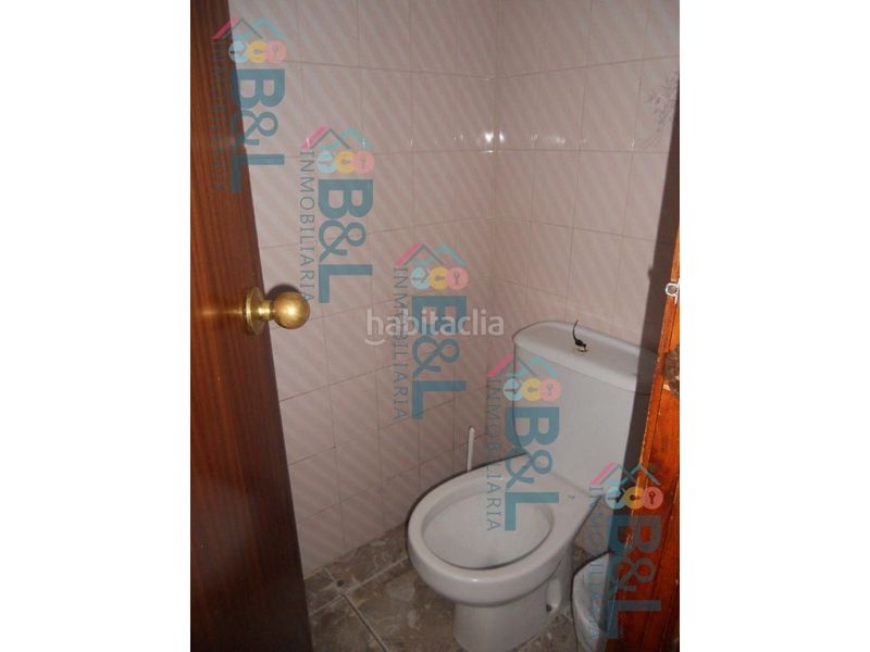 Foto 5abaa461-18de-411d-bbba-32e479c4f8b3. Local comercial a Rosal de la Frontera