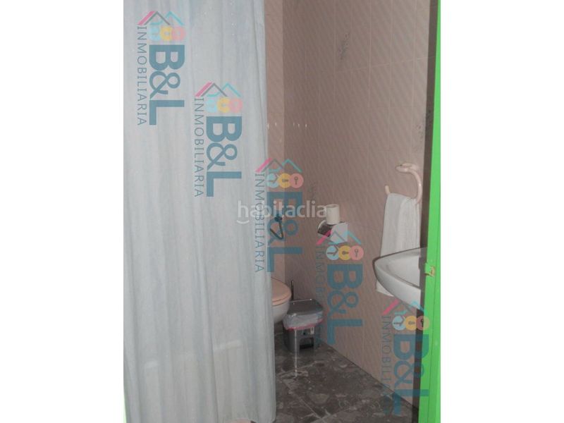 Foto cd07c395-9a5a-4059-9935-d80a352956f2. Local comercial a Rosal de la Frontera