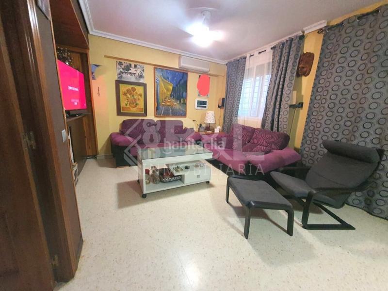 Foto c49393e4-f862-40d4-abf5-5f4f44f42b23. Casa adossada a Núcleo Urbano Aljaraque