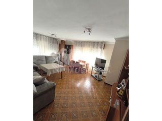Appartement à Tres Ventanas. Piso amplío en tres ventanas