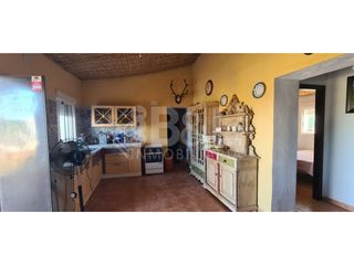 Haus in Santa Bárbara de Casa. Finca agricola con casa