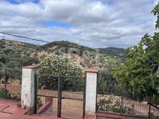 Masia a Aroche. Finca rustica con casa