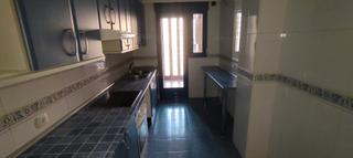 Appartement à Hospital-Nuevo Centro. Piso seminuevo en plena avda constitucion