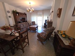 Pis en Navamorcuende. Piso con excelentes vistas en navamorcuende