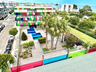 Penthouse in Els Esquirols. Precioso ático de diseño con vistas a mar en el esquirol cambril