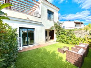 Maison dans El Dorado Platja. Casa de 3 habitaciones en la conocida passeig de mar cambrils