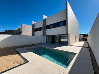 Casa aparellada a Mar Cambrils. Espectacular chalet en cambrils muy cerca de la playa