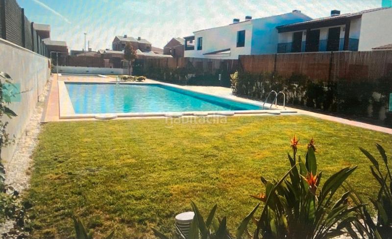 Foto 258ef561-92dd-4a31-a7b6-dfefefaf9f03. Casa aparellada amb xemeneia calefacció aparcament piscina a Cambrils