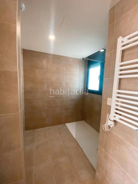 Foto 462584c9-ecdf-474a-8ff7-6a00bcbec6e6. Casa aparellada amb xemeneia calefacció aparcament piscina a Cambrils