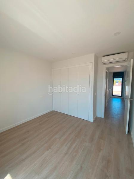 Foto 73cf125f-57e6-4268-ab75-78030b501de7. Casa aparellada amb xemeneia calefacció aparcament piscina a Cambrils