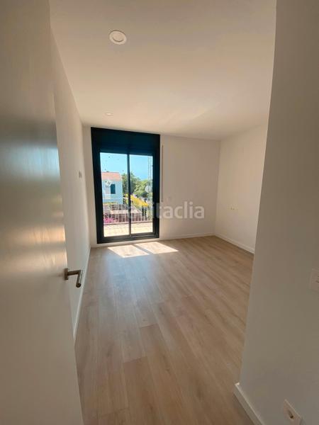 Foto 9b37f6ff-c030-43b7-ab70-d9ca3b2daa54. Casa aparellada amb xemeneia calefacció aparcament piscina a Cambrils