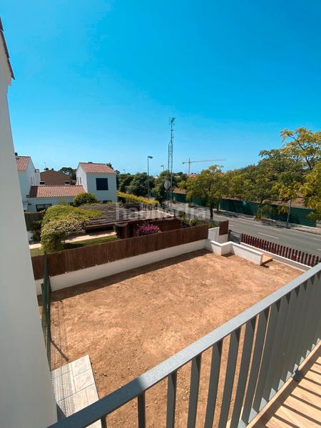 Foto ba4e7e71-cc20-48b0-9980-47fdc1332e3a. Casa aparellada amb xemeneia calefacció aparcament piscina a Cambrils