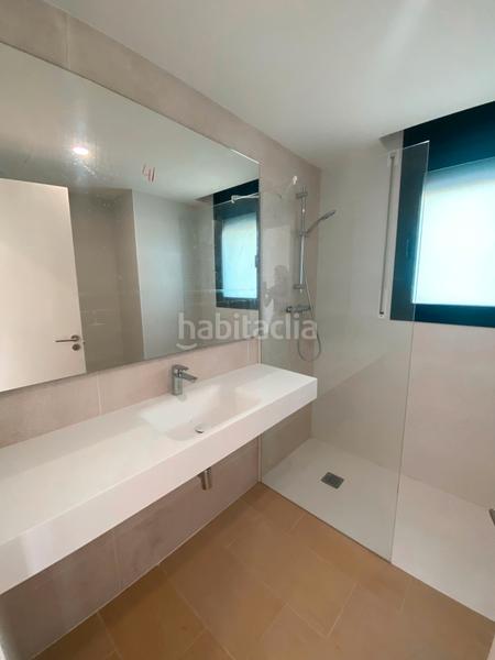 Foto be45837d-e449-416a-8f76-b40408cfd94f. Casa aparellada amb xemeneia calefacció aparcament piscina a Cambrils