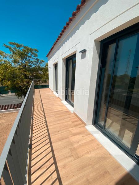 Foto cf0d554b-ea84-4191-9659-3e9e5883d6ee. Casa aparellada amb xemeneia calefacció aparcament piscina a Cambrils