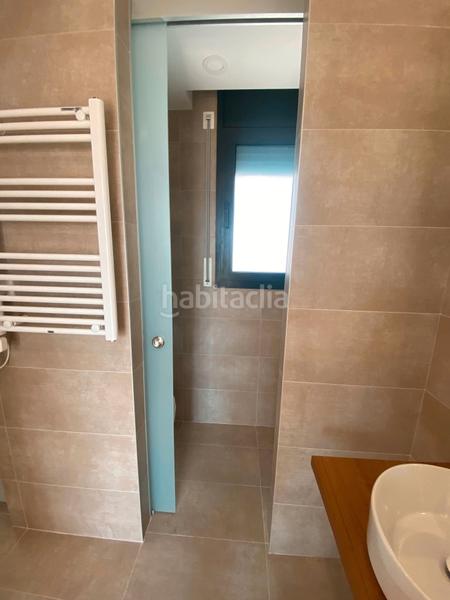 Foto e18f9e3b-4a94-4b9b-8987-268cb1987253. Casa aparellada amb xemeneia calefacció aparcament piscina a Cambrils