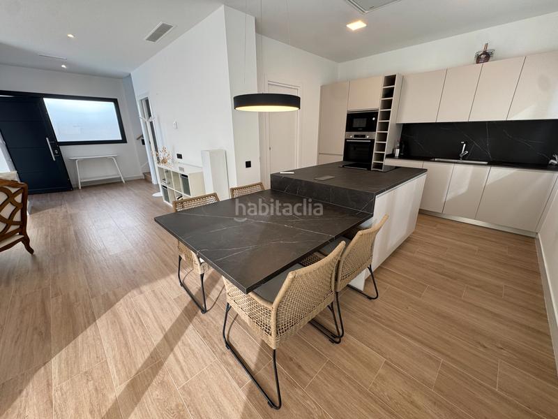 Foto 877a2149-bbec-49d3-ba39-f6b94efd9740. Chalet con camino riscaldamento parcheggio piscina in Cambrils