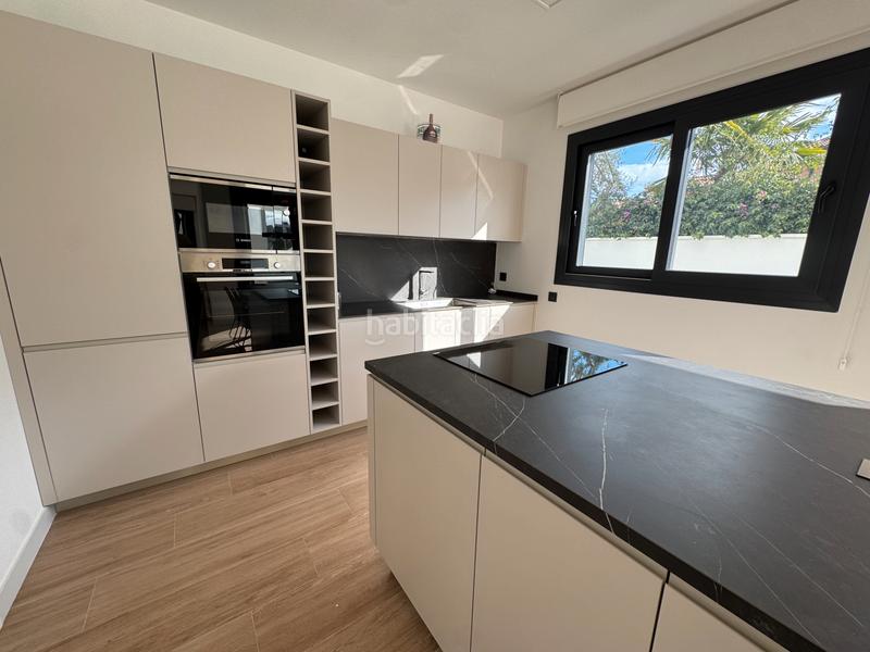 Foto c88e0d4d-b022-4d55-b2a2-d16829690dee. Chalet con camino riscaldamento parcheggio piscina in Cambrils