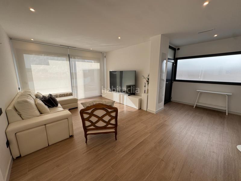 Foto d2e161c3-023b-4961-a375-2f26a938db26. Chalet con camino riscaldamento parcheggio piscina in Cambrils