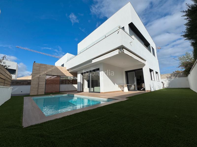 Foto e4abc697-3f85-4f4d-bd29-8c6500129f08. Chalet con camino riscaldamento parcheggio piscina in Cambrils