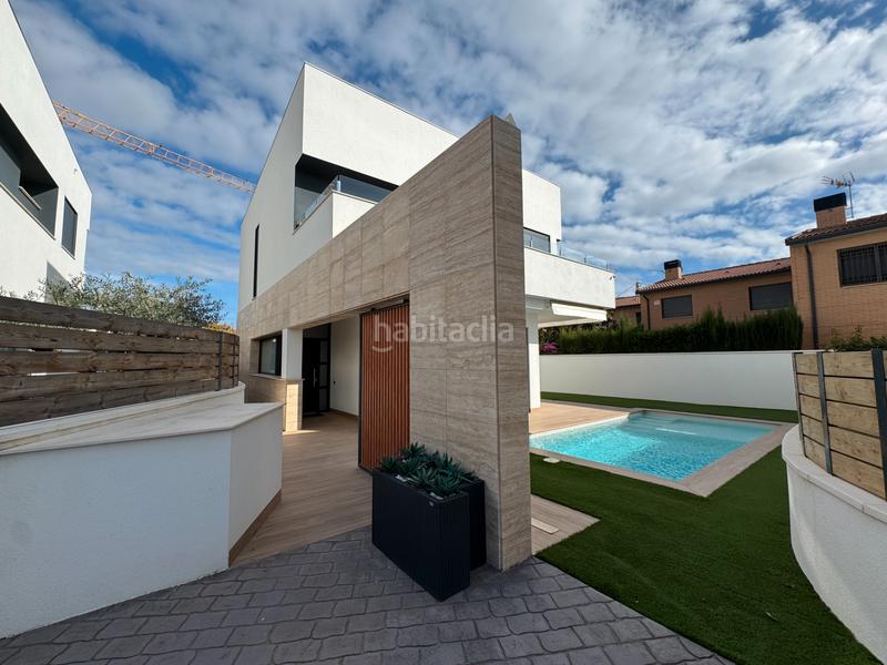 Foto eeed695b-e12e-4a66-9e95-de1489335ac0. Chalet con camino riscaldamento parcheggio piscina in Cambrils