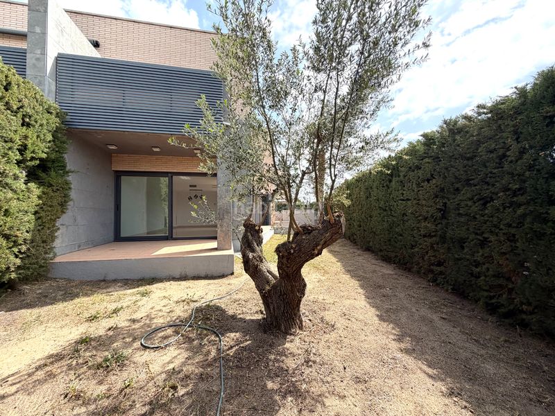 Foto 4a28f342-79d3-4605-a470-811fc18a2389. Casa aparellada amb calefacció aparcament piscina a Cambrils
