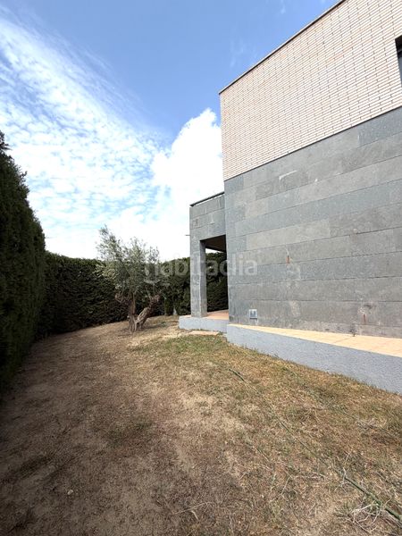 Foto 9a32cb47-c7df-43fe-93fa-f4f39d3210e3. Casa aparellada amb calefacció aparcament piscina a Cambrils