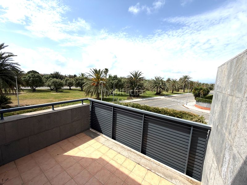Foto c068d911-3a28-4225-91fd-de467528e318. Casa aparellada amb calefacció aparcament piscina a Cambrils