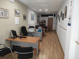 Lloguer Local Comercial  Del cardenal cervantes. Local oficina