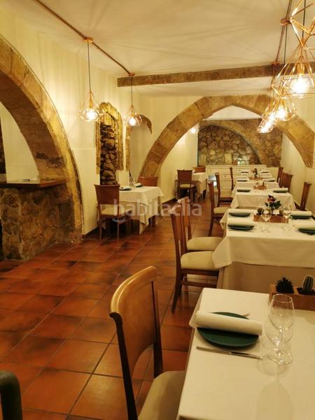 Foto 002149b0-6365-4464-88c7-9600d92ed568. Traspaso local comercial 63.500 de traspaso.... restaurante tipico del casc antic en Tarragona