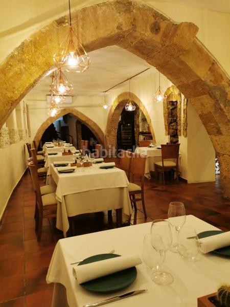 Foto bcc38963-41b7-4bfd-a58e-77fbd8ad4670. Traspaso local comercial 63.500 de traspaso.... restaurante tipico del casc antic en Tarragona