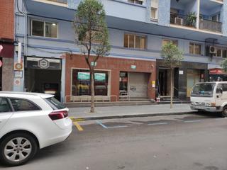 Local Comercial a De pere martell 13. Local centrico mucho paso