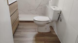 Rent Flat in Nou Eixample Nord. Solo estudiantes, piso 3 dormitorios.
