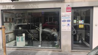 Lloguer Local Comercial a Nou Eixample Sud. Local de dos plantas