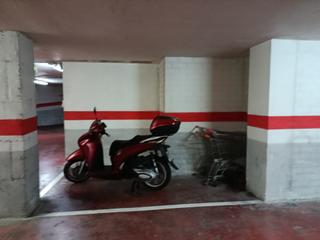 Car parking in Del cardenal vidal i barraquer 14. Plaza parking