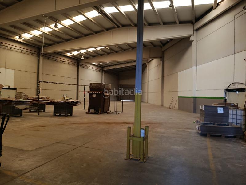 Foto 1cde5b47-f1d6-4f32-8811-ef71a333f3d0. Affitto capannone industriale in Centre Vendrell (El)