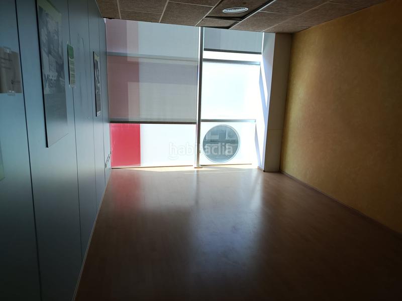 Foto 0f5fefdf-77bf-4d4e-abe4-fe58caf4fb2a. Rent industrial building in Centre Vendrell (El)