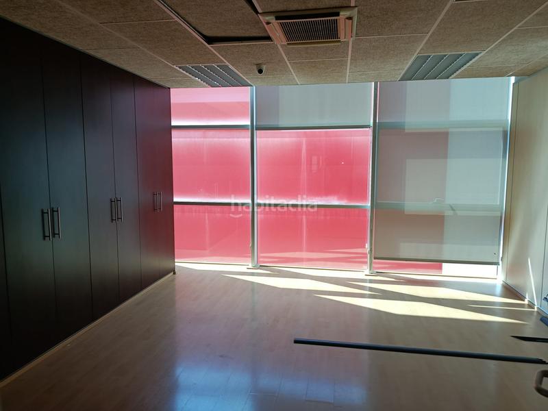 Foto 8490d798-c304-437a-a88b-0faee8a1575b. Rent industrial building in Centre Vendrell (El)