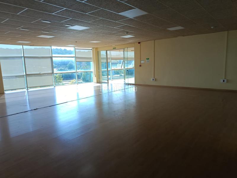 Foto c669368d-d950-4f6f-9d09-9e9dd9d4ad28. Rent industrial building in Centre Vendrell (El)