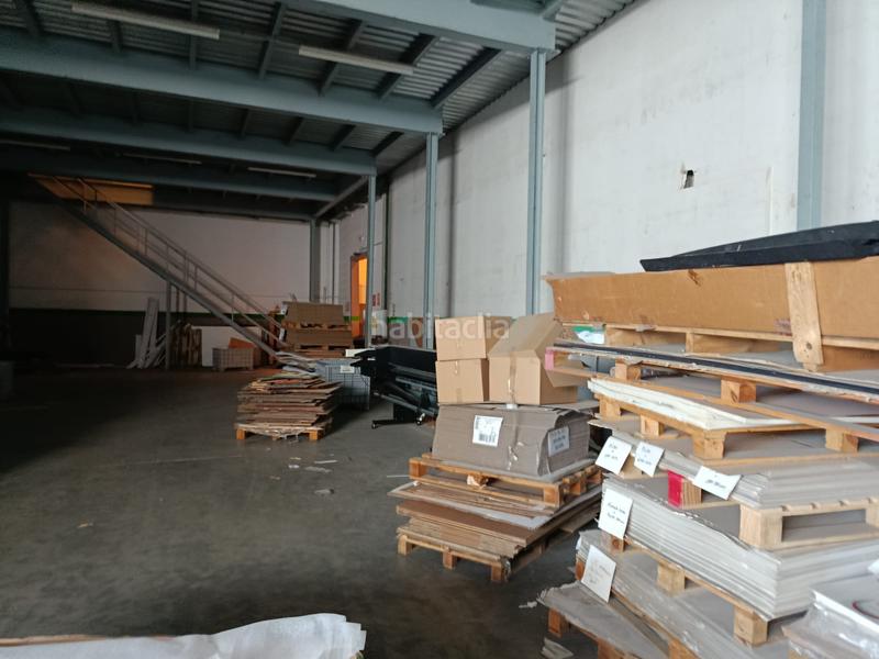 Foto cc9fd8dc-b6d3-46fa-99a1-36c6b45522c5. Rent industrial building in Centre Vendrell (El)
