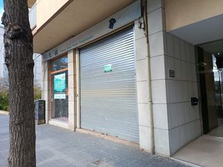 Location Bureau à De ramón y cajal 55. Oficina centrica mucho paso de gente.