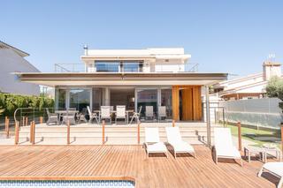 Casa  Gran avinguda jaume i. Impresionante villa independiente en benicassim