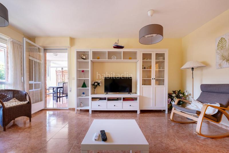 Foto 613b3d89-9139-4dd5-b3cc-f6f26877d282. Location appartement avec parking piscine dans Voramar Benicasim / Benicàssim