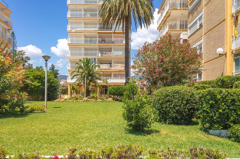 Foto 4c228cff-9172-477a-b5bf-348a157bf9dd. Alquiler piso espectacular apartamento a primera linea en eurosol en Benicasim / Benicàssim