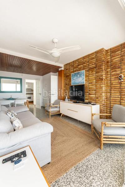 Foto b5ee9570-ba15-4b3e-9251-9194d6483b3e. Alquiler piso espectacular apartamento a primera linea en eurosol en Benicasim / Benicàssim