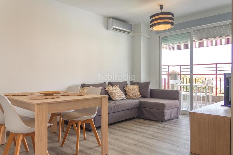 Foto 251ee491-7e6f-4bca-8ed5-0f828d154d6f. Alquiler apartamento estupendo apartamento con terraza y vistas al mar en Benicasim / Benicàssim